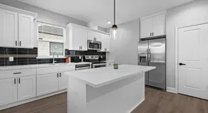 Instant Stay 3 bedroom 4 beds 2bath! 15 min from downtown, medical center, convention center, Toyota center, and aquarium! - Image 4