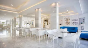 Mar Hotels Playa de Muro Suites - Image 4