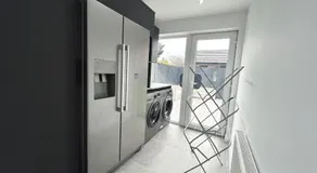 Dalton House - Private Parking - Image 4