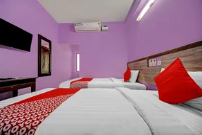 SPTO ON 72757 Gold Guest House - Image 5