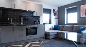 Studio Apartment - Perfect for Contractors and Short & Long Term Stays - Free WIFI - Free Parking - Extra Bed - Full Kitchen - Image 5