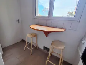 Private room & parking in shared apartment - Image 4