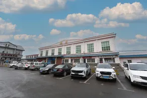 There is a budget hotel - Image 3