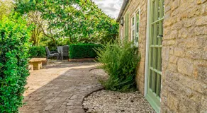 Farmhouse Retreat, 4 Bed, Pet Friendly - Image 4
