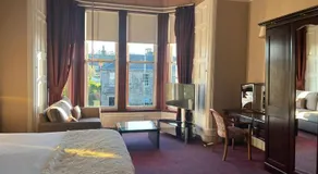 Edinburgh Whisky House Hotel - Image 2