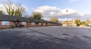 TI Derby Escape - Free Wifi, Free Parking - Image 4