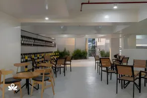iHotel Uptown BGC - Image 3
