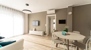 Sun Beach Residence con Piscina - Piazza Brescia - Adria Holiday Jesolo - FAMILY APARTMENTS - Image 2