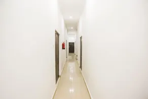 OYO 66408 Hotel Rajwada - Image 2