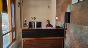 Hotel Cozy Haven - Image 2