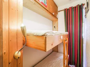 Studio in Eclose district - Image 2