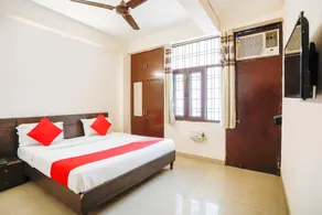 Hotel O Av Residency Near Botanic Garden Of Indian Republic - Image 2