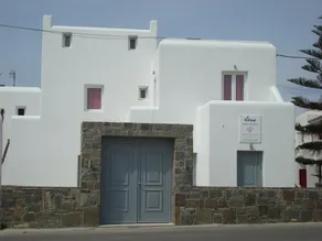 Elena Studios & Suites - Image 4