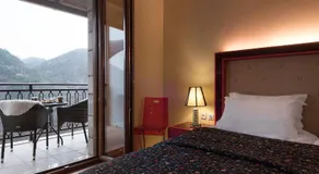 Lagadia 4 Seasons Hotel - Image 2