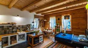 Minifaktúra Loft Apartman & Reggeliző és Ételbár - Image 2