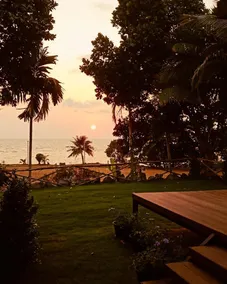 The Red Beach - Image 4