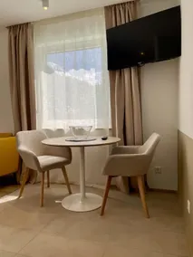 LEO Apartments - Image 4