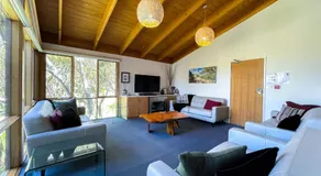 Tanjil Creek Lodge - Image 2
