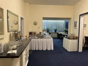 Hotel Commerz Hamburg by UniqStay - Image 4
