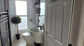 City center Luxury apartment - Image 3