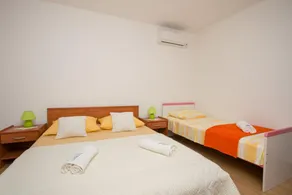 Apartment Petar A1 Dugi Rat, Riviera Omis - Image 2