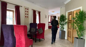 Hannon's Hotel - Image 3