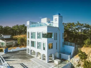 Ulsan Casasol Pool Villa - Image 3