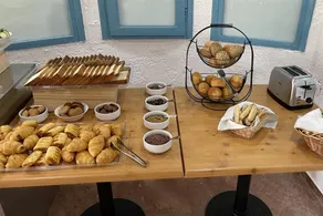 NIKOS HOTEL - Image 4