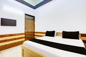 Galaxy Hotel - Image 2
