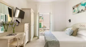Hotel Week End - Image 2