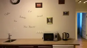 Orange Cat Rooms - Image 4