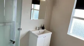 Black Valley apartment - Image 2