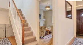 Centrally Tucked Away Private 4bed - Free parking! By Hinkley Homes Short Lets & Serviced Accommodation - Image 4