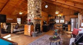 Cozy Cabin Retreat Near Helen Hot Tub Fireplace - Image 3