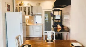 Waterfront Abode - 2 bedrooms - Image 2