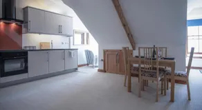 The Nest - 1 Bedroom Apartment - Tenby - Image 3