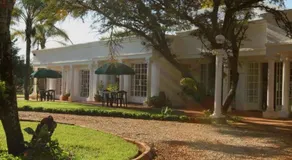 Heatherdale Guesthouse & Shuttle Services - Image 4
