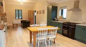 Lavender Cottage - 2 Bedroom Home - Image 2