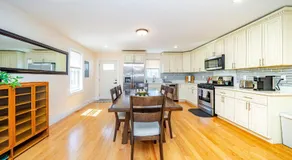 37 - 3BR Quincy - Cozy Townhouse near Adams Park - Image 4