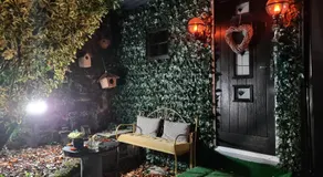 BELFAST COSY CABIN - Image 4