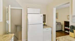 Downtown Libertyville Duplex Near Naval Base - Image 4