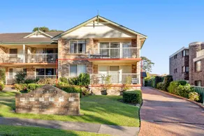 Perfect Location Near Collers Beach - Image 4