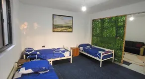 Stone House Hostel Elbasan - Image 2