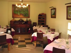 Apartamentos Turísticos La Peña - Image 5