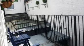 The Beach House - Image 4