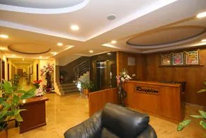 Hotel Crystal Orchid - Image 2