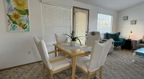 Monica and Rachel's Friends Apt - Image 3