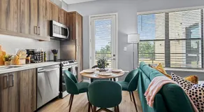 Trendy 1BR w 10ft Ceilings FREE Parking Pet Friendly - Image 5