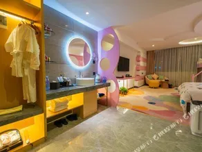 Impression Butterfly Island City Hotel - Image 4