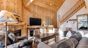 Lovely home with fireplace deck grill shared pool tennis and hot tubs - Image 2